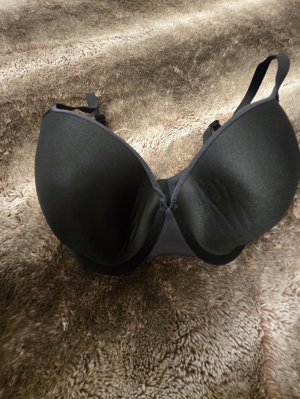SKIMS NWt Black Seamless T-Shirt Bra - Women Intimates Size 32DDD
